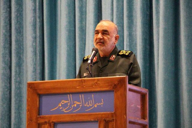 سرلشکر سلامی: نمی‌توان با گلوله و ترور دانشمندان‌ جلوی پیشرفت ما را گرفت