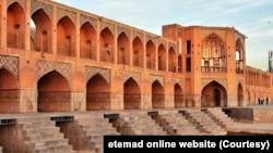 دومین حادثه برای آثار تاریخی ایران؛ پل خواجوی اصفهان هم آسیب دید