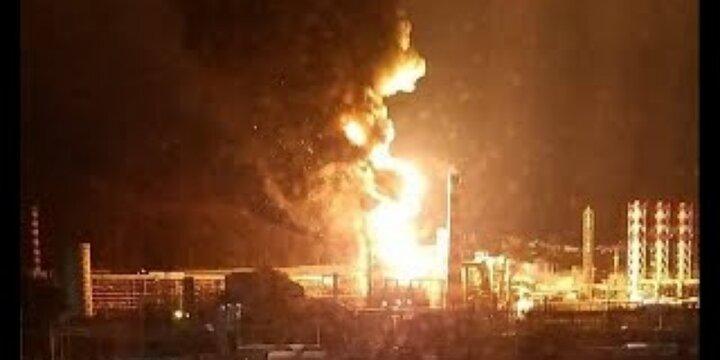 پالایشگاه شرکت «روس‌نِفت» در حمله پهپادی اوکراین در آتش سوخت