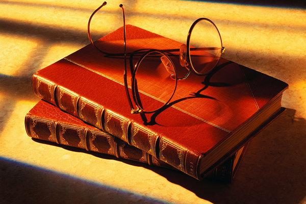 قلمهایی که خاموش شدند؛از سمیعی‌گیلانی و صفوی تا میلان کوندرا