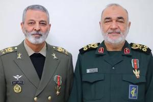 نامه‌ی مشترک فرمانده سپاه و فرمانده ارتش خطاب به خامنه ای - Gooya News