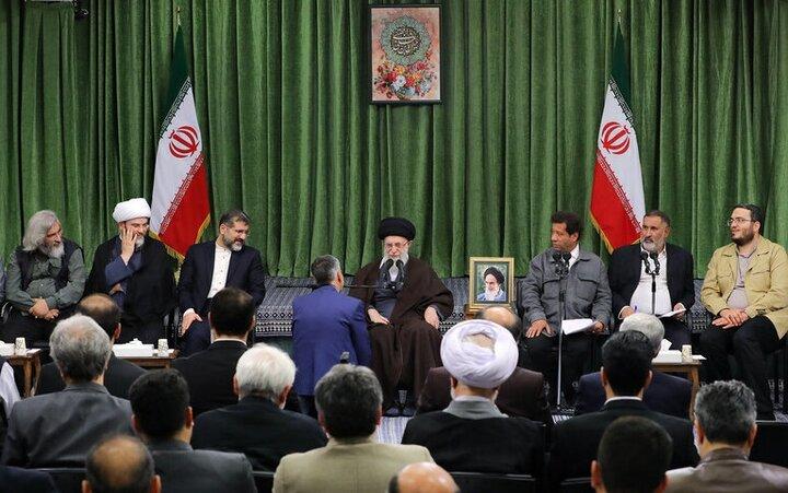 مبادا شعر به انزوا برود!