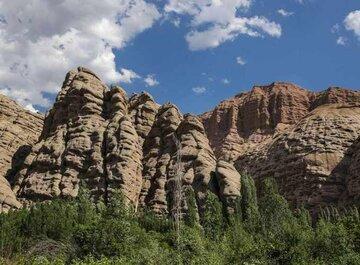 تهرانی‌هایی که هوس سفر یک روزه را دارید، این کوه‌های عروسکی منتظر شماست/ عکس