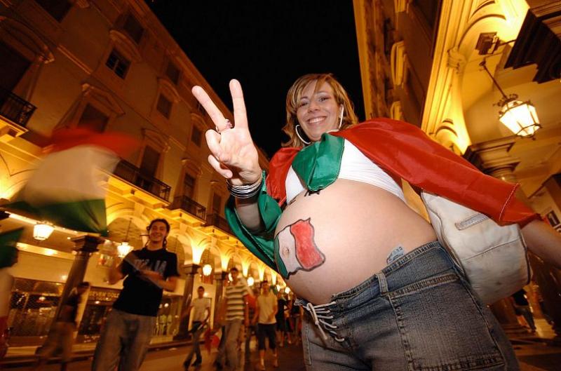 ناف شما تو رفته است یا برآمده، آیا می‌دانید چرا؟