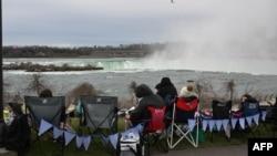 صدها میلیون تن در آمریکای شمالی در انتظار خورشیدگرفتگی کامل هستند