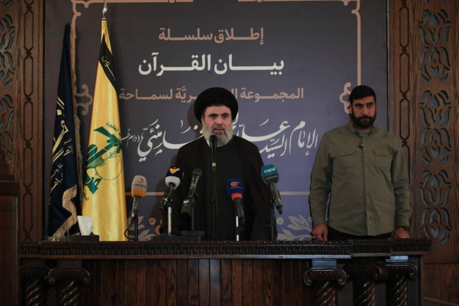 رونمایی از مجموعه کتاب های تفسیر قرآن حضرت آيت الله خامنه اى "سلسلة بيان القرآن" در بیروت