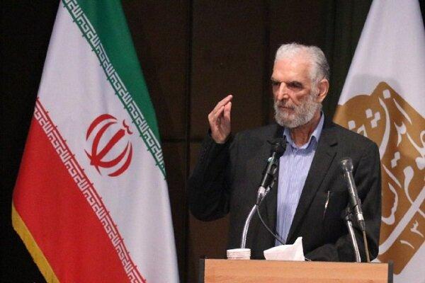 لحظه دوست داشتن و دوست داشته شدن، لحظه واقعی زندگی است