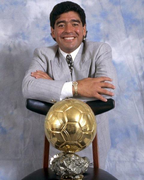 توپ طلای مسروقه مارادونا در حراجی پاریس!