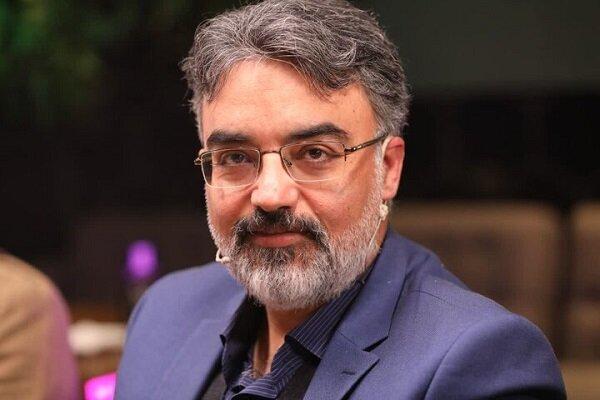 کسی که جنایتهای ضدانقلاب را درک کند فریب شعارهای آنها را نمی خورد