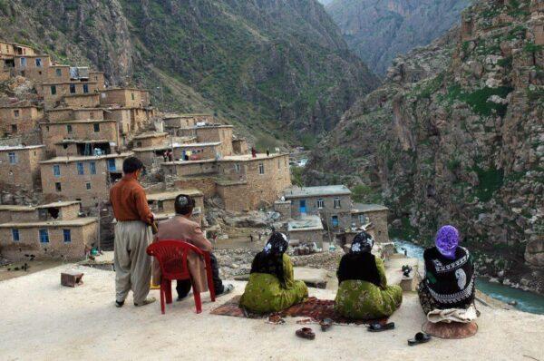 استعمار زیست‌محیطی در ایران: کوردستان در محاصرەی سدها