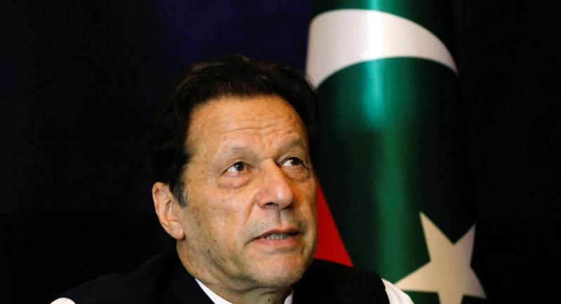 عمران خان: پیروزی انتخاباتی حزب من را دزدیدند