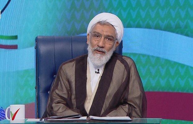 پورمحمدی: اینجا جلسه دادگاه نیست/کف خیابان جای احترام و انضباط است، نه جای بگیروببند