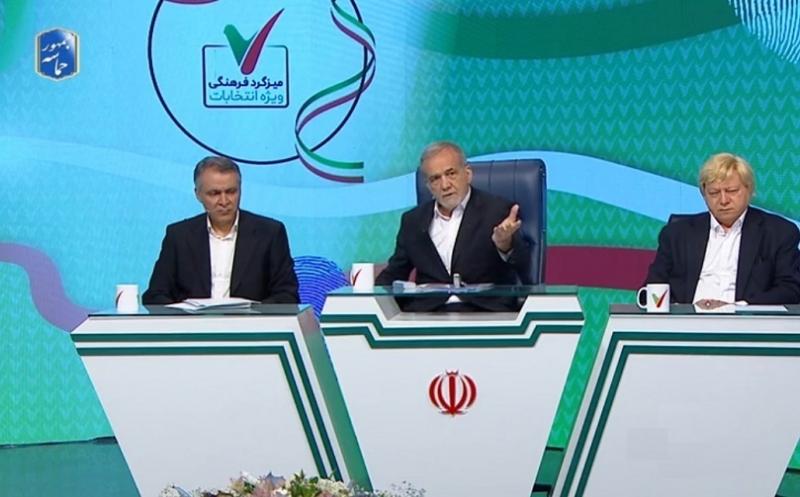 صحبت‌های پزشکیان در میزگردی که ناتمام ماند