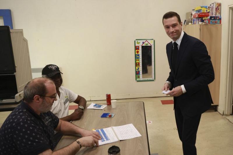 انتخابات پارلمانی فرانسه: گزارش‌ها از افزایش چشمگیر نرخ مشارکت در سایه احتمال قدرت‌گیری راست افراطی