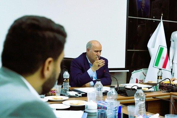 مهدی تاج: تا ورزشگاه‌ها تجهیز نشوند لیگ فصل آینده شروع نمی‌شود