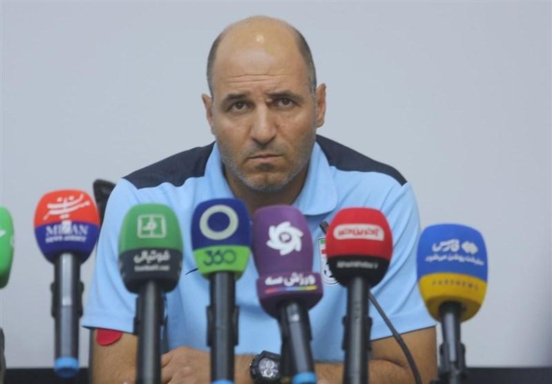 نادری: خودمان را با فوتبال چمنی مقایسه نمی‌کنیم