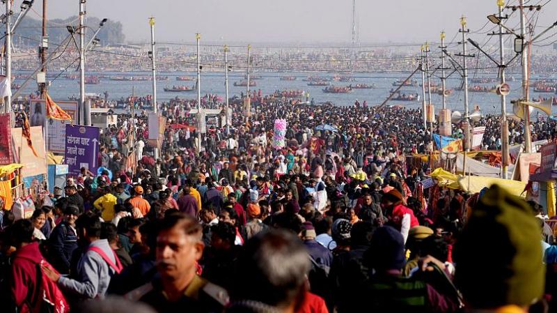 «کومب مِلا»؛ بیش از ۵۰۰ میلیون هندو در رود گنگ مقدس غسل کردند